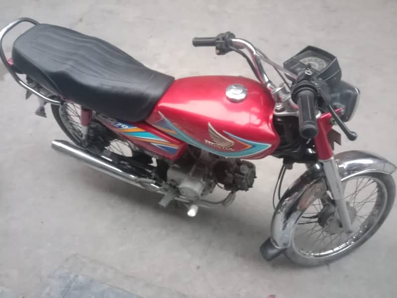 Honda CD 70 2019 3