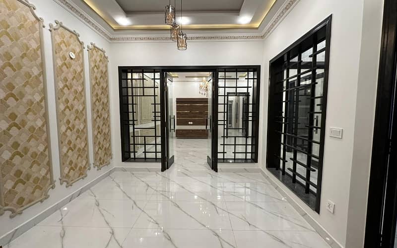 10 Marla Spanish House Available For Sale In Paragon City Lahore 3