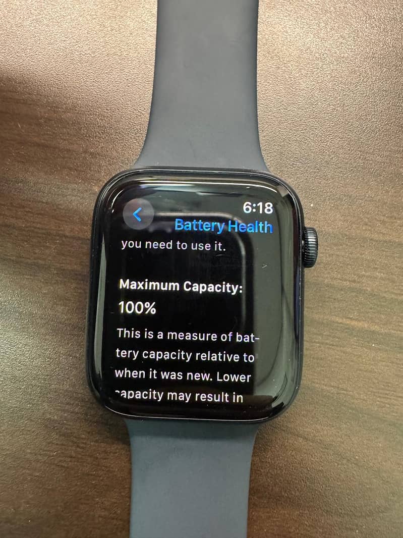 Apple Watch SE 44 mm 2nd Generation 100% battery 0