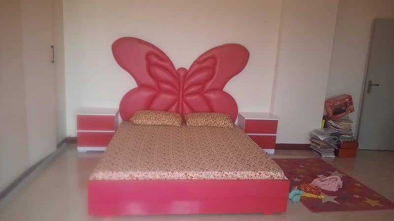 Queen size Kids bed with mattress and two side tables 0