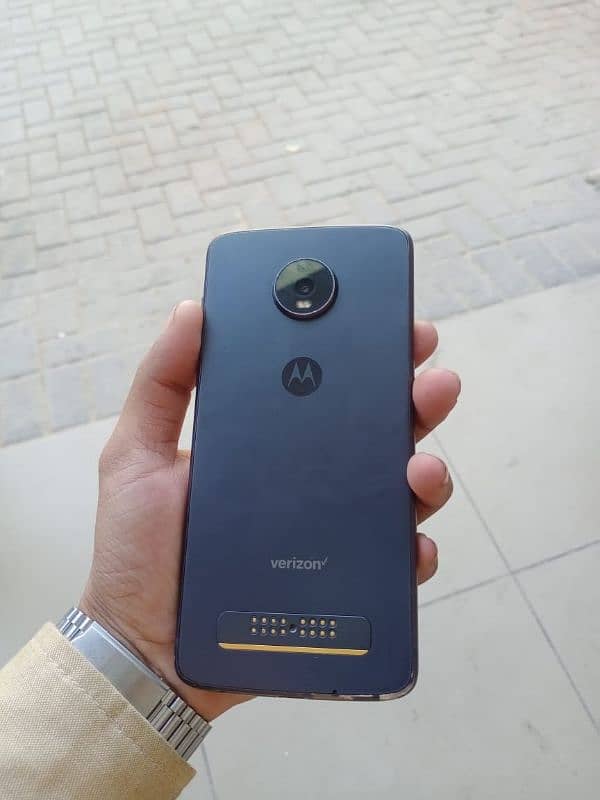 Moto Z4 | Exchange 3