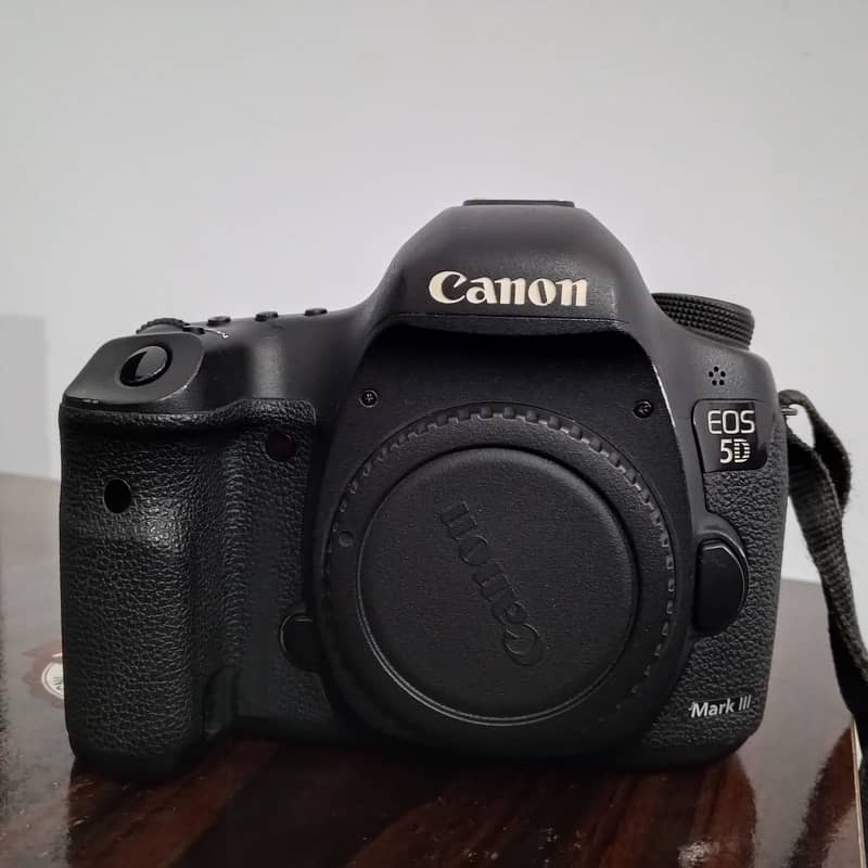 Canon 5D mark iii for sale 2