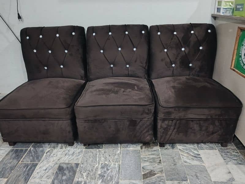 new 10/10 4 single seater sofas velvet brown colored 0