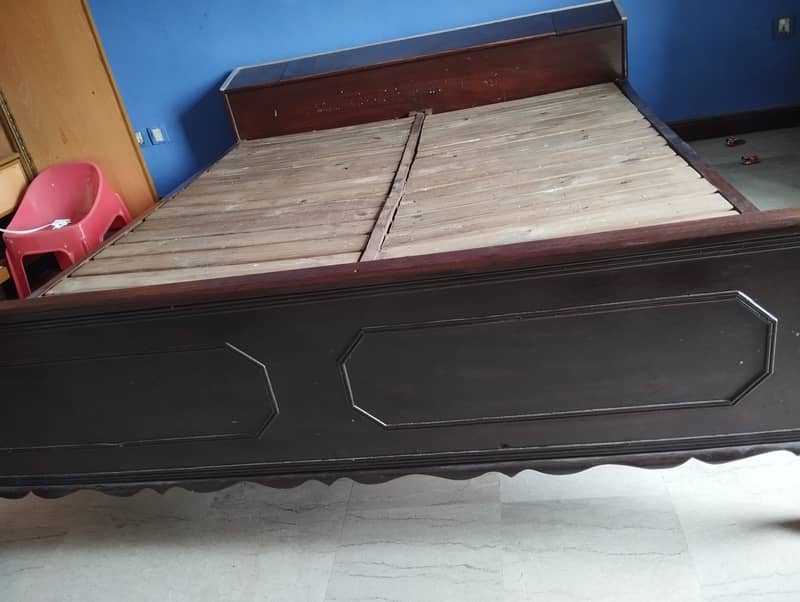 Pure Sheesham wood bed for sale 0