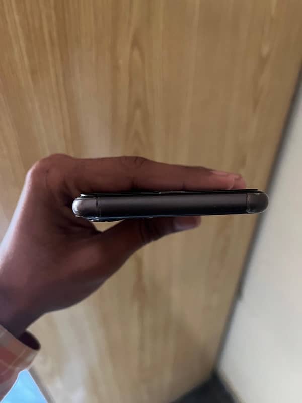 iphone 11  water pack Exchange possible 5