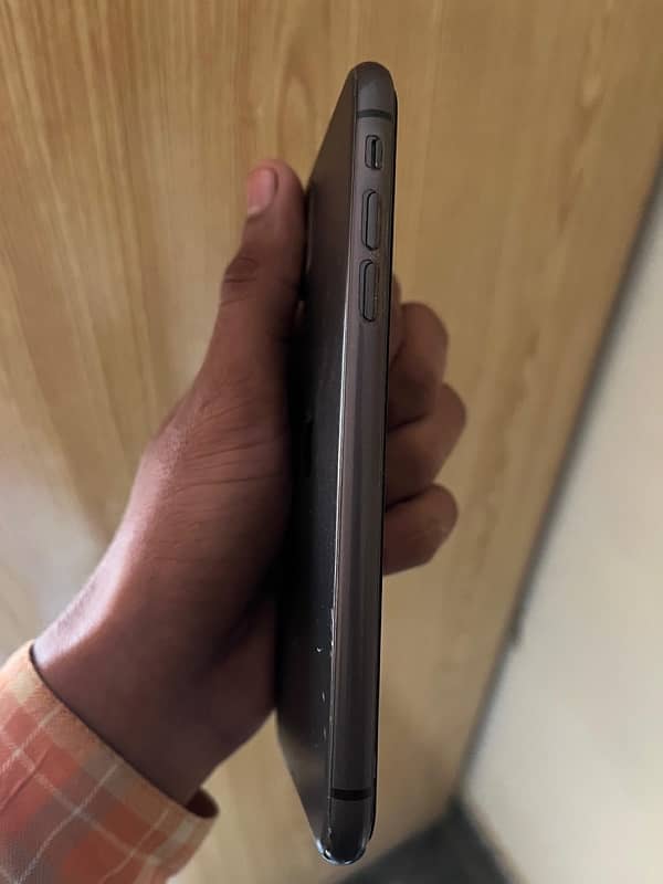 iphone 11  water pack Exchange possible 7