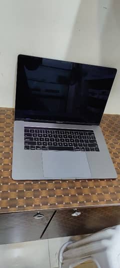 Apple Macbook Pro A1990 dual gfx