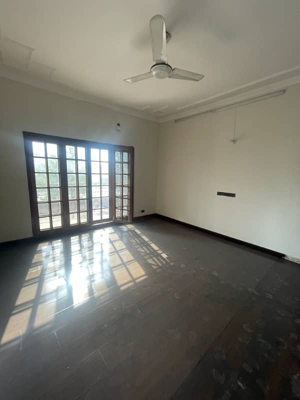 1 kanal Independent Corporate Office Available For Rent At Gulberg 3 11