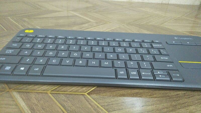 logitech K400 plus 4