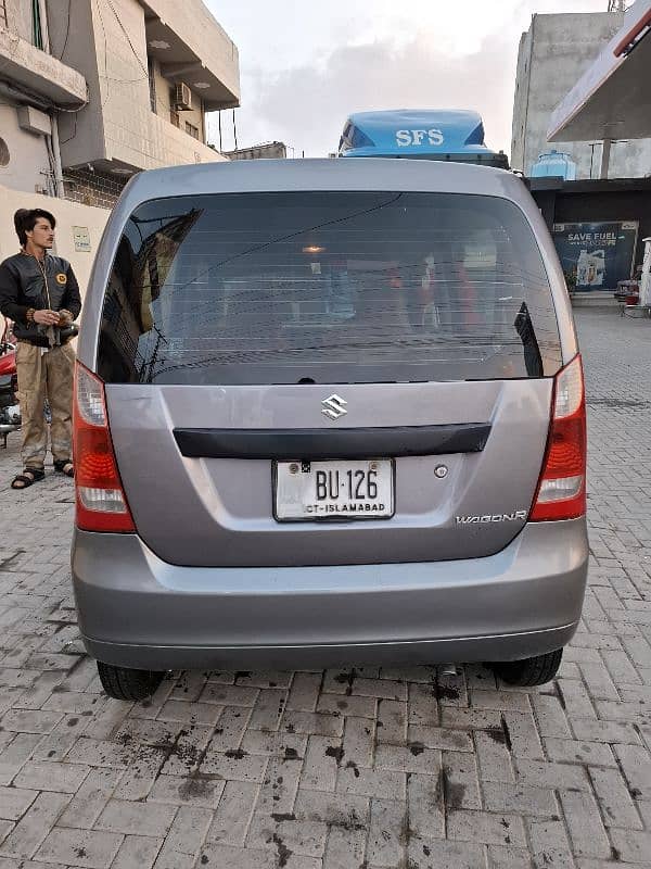 Suzuki Wagon R 2014 3