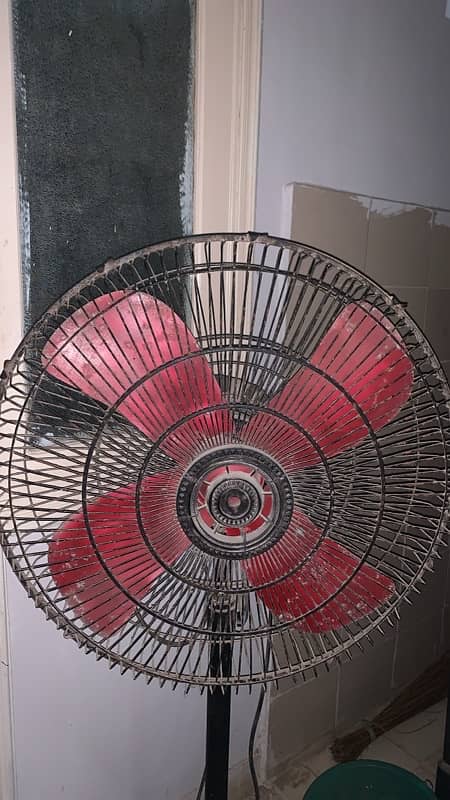 padestal fan for sale hawa behtareen hai 0