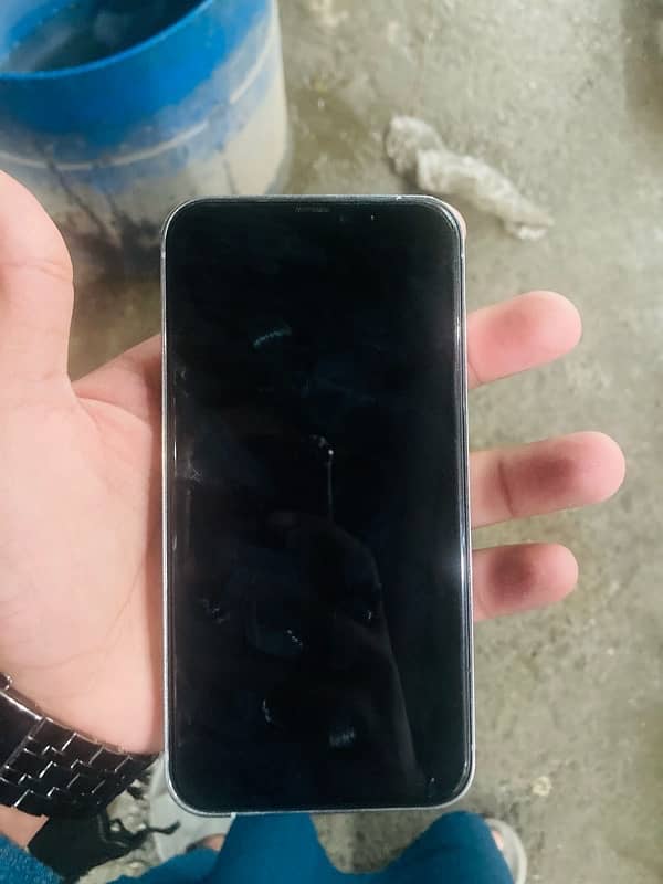 iPhone XR covert 13 pro 4