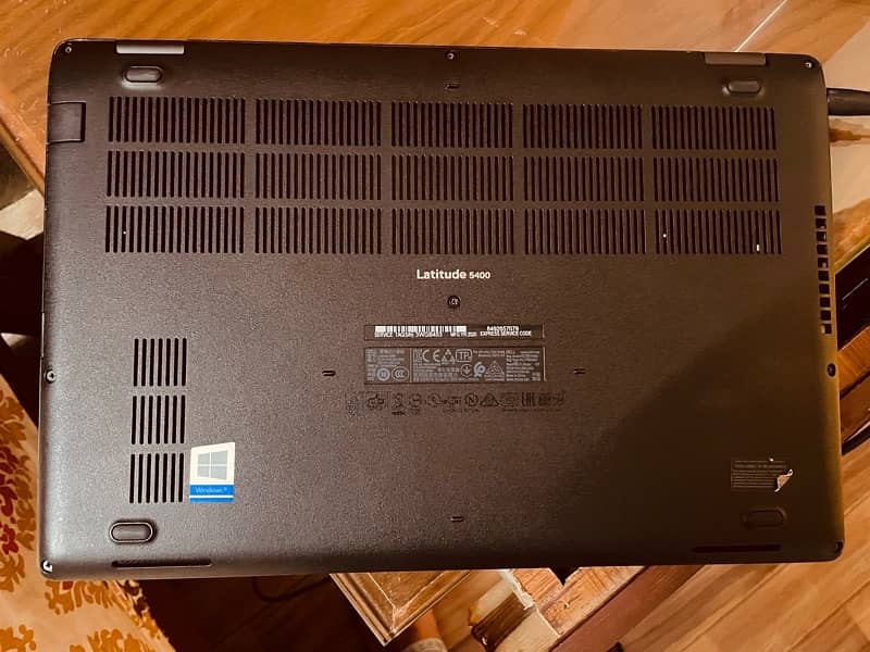 Dell Latitude 5400 4