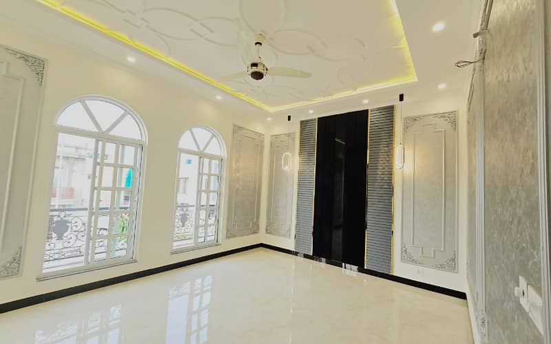 10 Marla Spanish House Available for sale in Paragon City 26