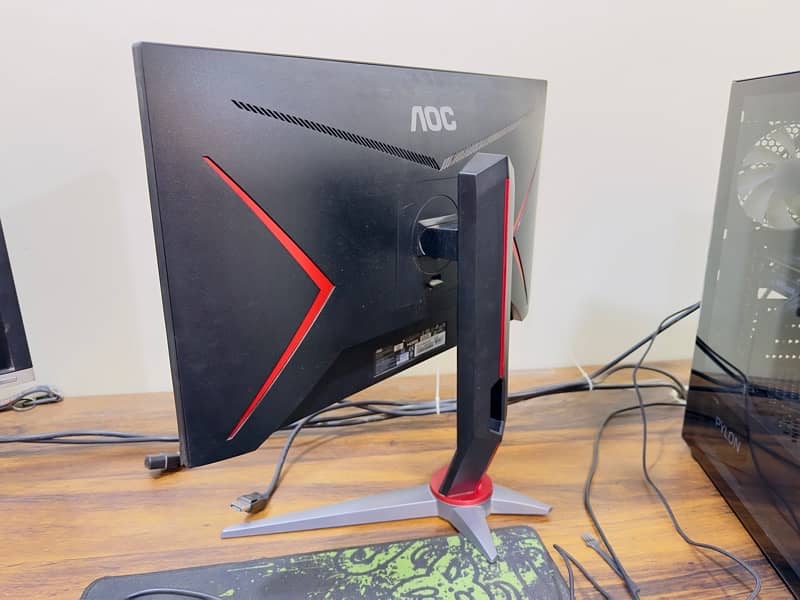 AOC 24G2 144hz Gaming Monitor 3