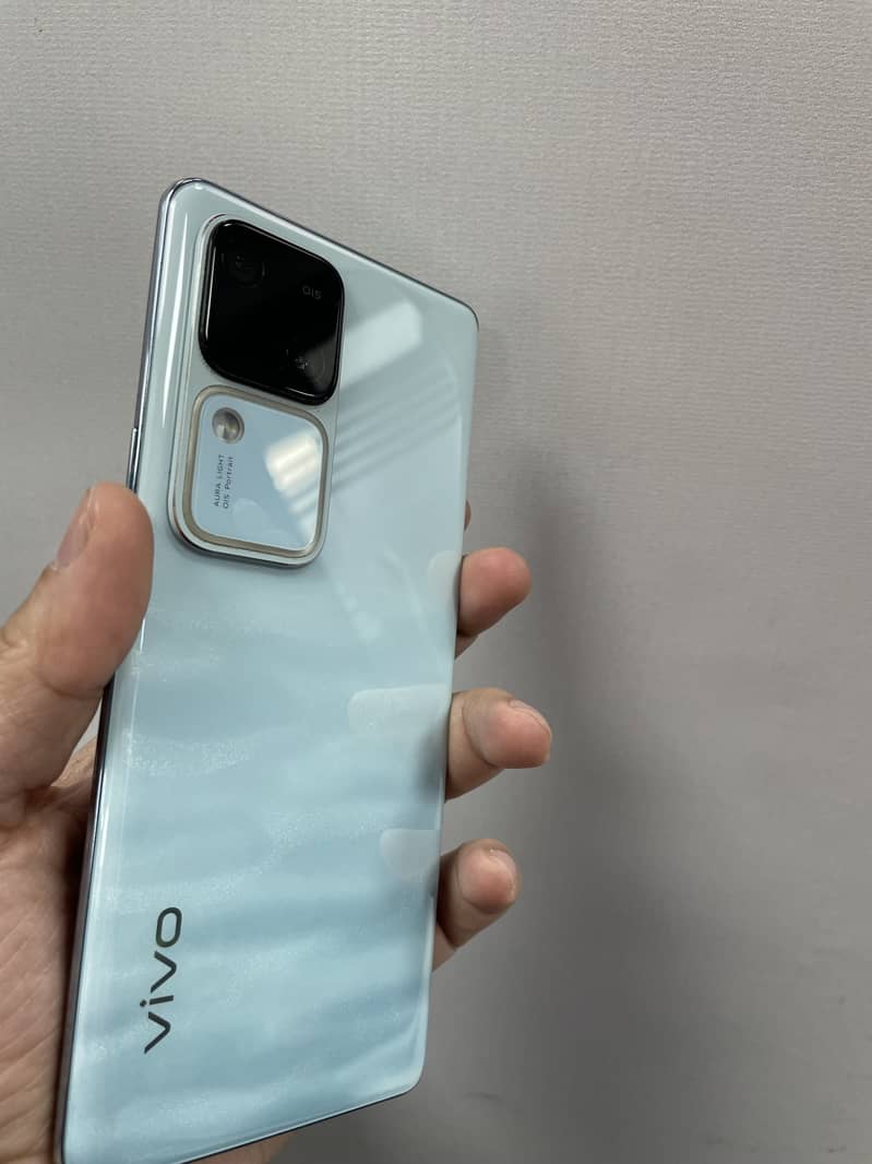 Vivo V30 2