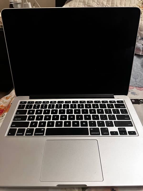 want to sale my Apply Macbook pro 0