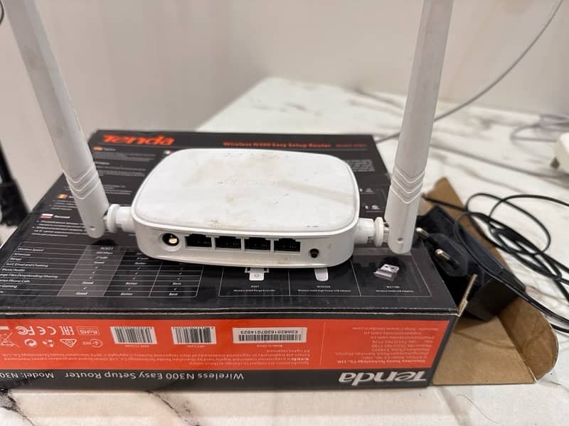 Tenda router with 2 antenna 1