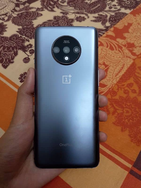 Oneplus 7t is up for sale 0