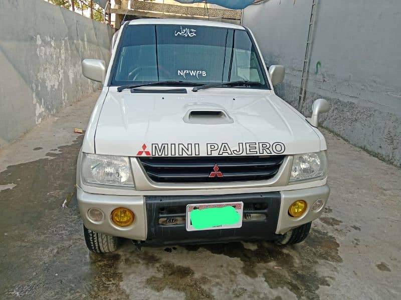 Mitsubishi mini pajero in amazing condition 660cc  turbo manual 4/4 2