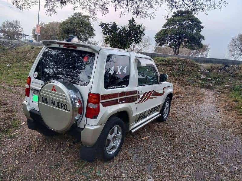 Mitsubishi mini pajero in amazing condition 660cc  turbo manual 4/4 13