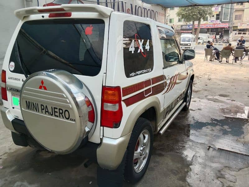 Mitsubishi mini pajero in amazing condition 660cc  turbo manual 4/4 15