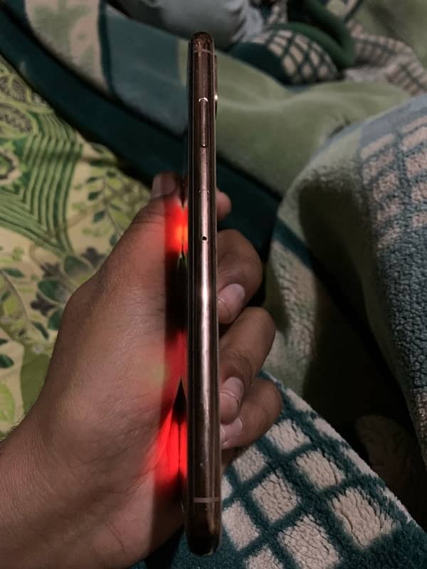 iPhone XS Max duel physical   with box 0