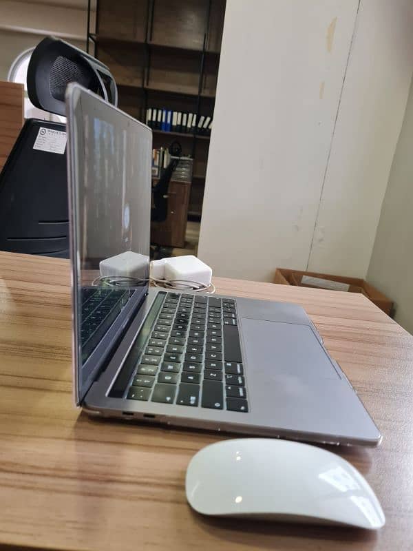 MacBook Pro 13-inch (2019) | Excellent Condition | Original Acces. 5