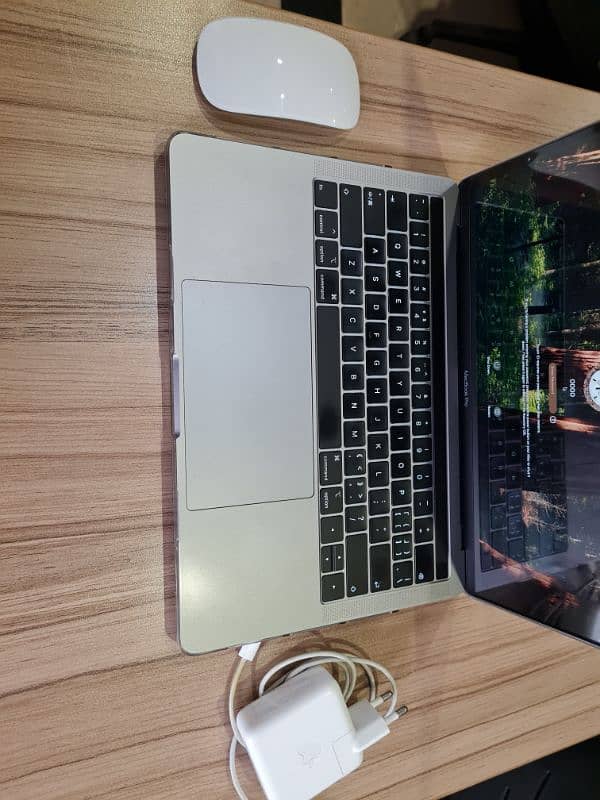 MacBook Pro 13-inch (2019) | Excellent Condition | Original Acces. 6