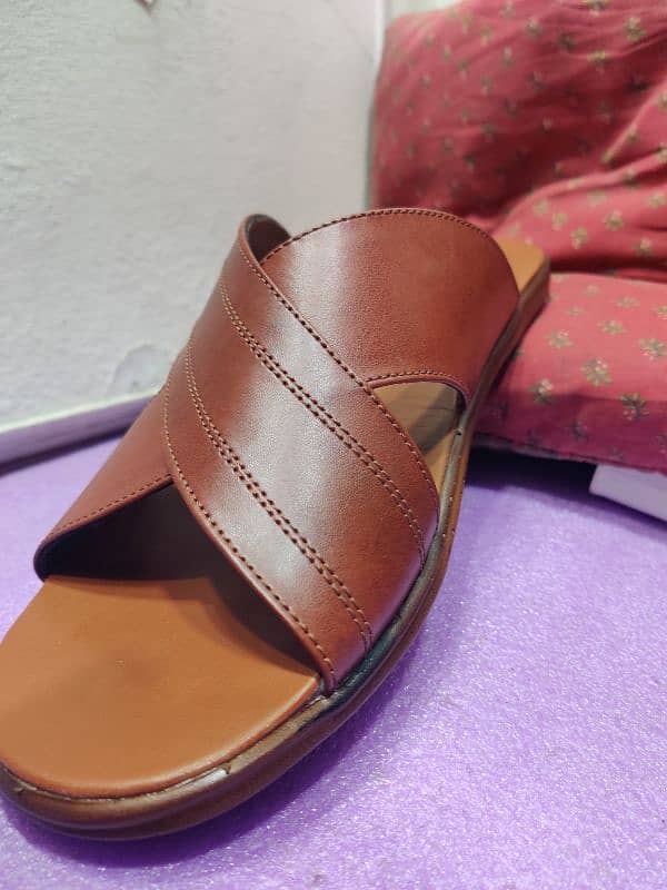 SLIM AND BEAUTIFUL LOOK PURE QUALITY CHAPPAL 1