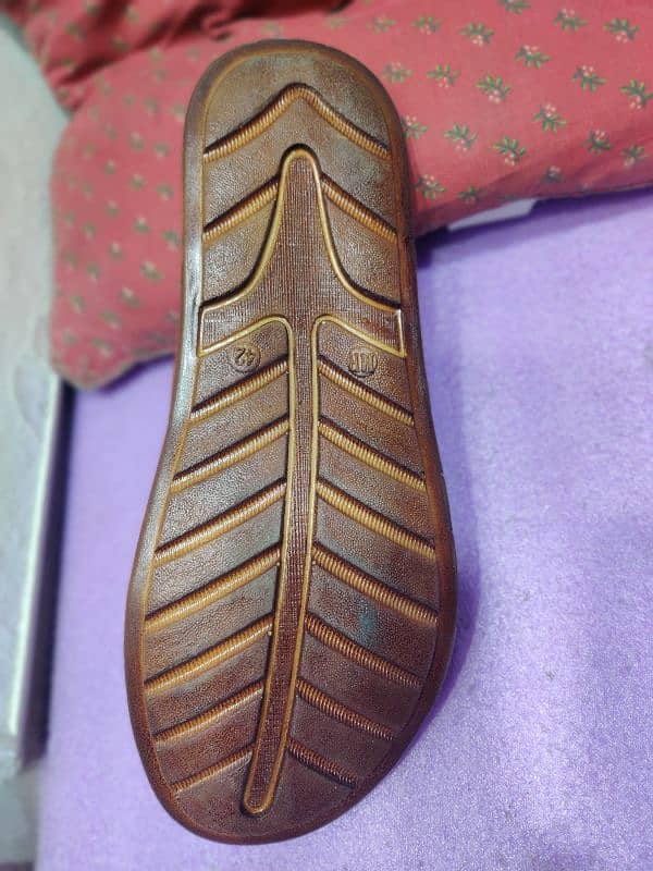 SLIM AND BEAUTIFUL LOOK PURE QUALITY CHAPPAL 3