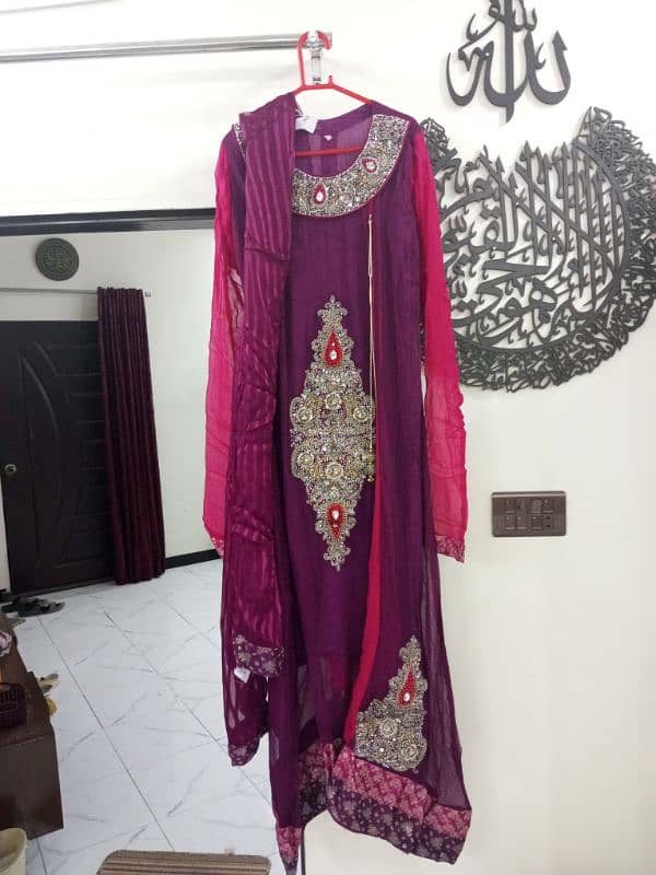 MAJENTA COLOR FORMAL SUIT FOR WOMEN 3