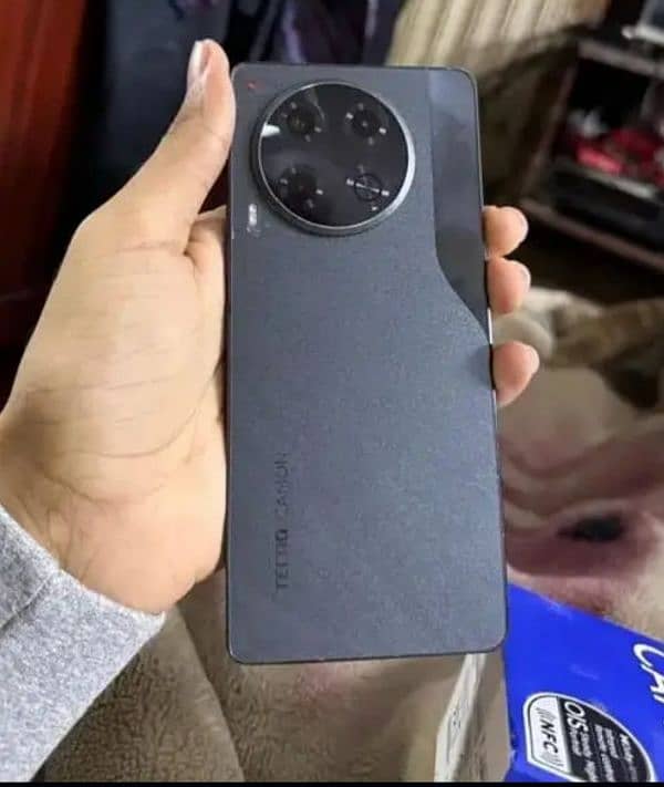 Tecno Camon 30 1