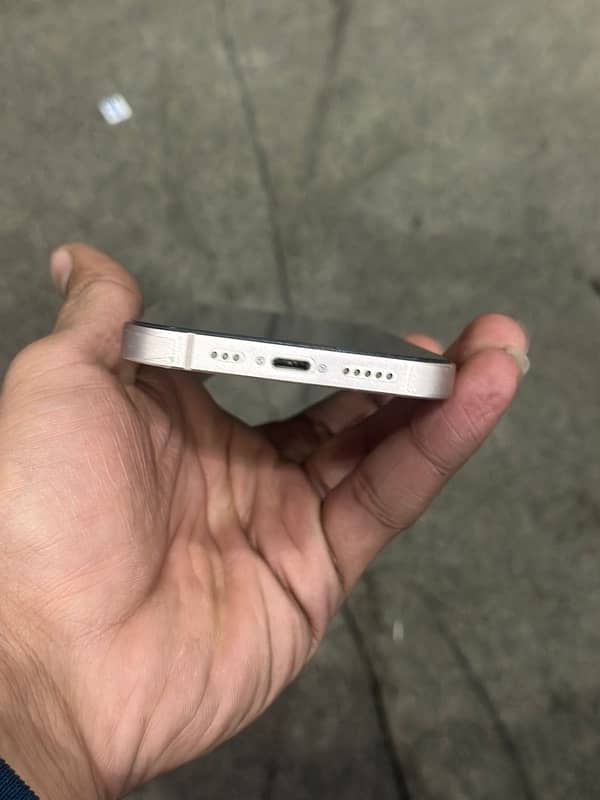 iPhone 13 jv condition 10/10 water pak 128 gp battery health 88 1