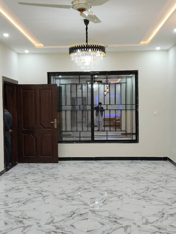 10 Marla Brand New House For Rent Visit Anytime 5 Bedroom Attach Bathroom 2 Kitchen 1DRAWING Room 1 Servant Quarter 2 Car Space 6