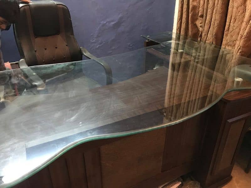 office table new condition 5