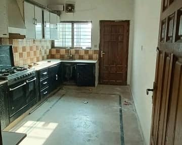 3200 Square Feet House For rent In G-15 8