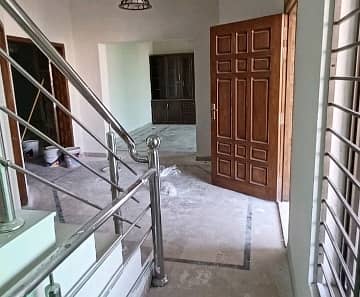 3200 Square Feet House For rent In G-15 15