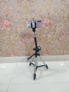 Tripod Stand