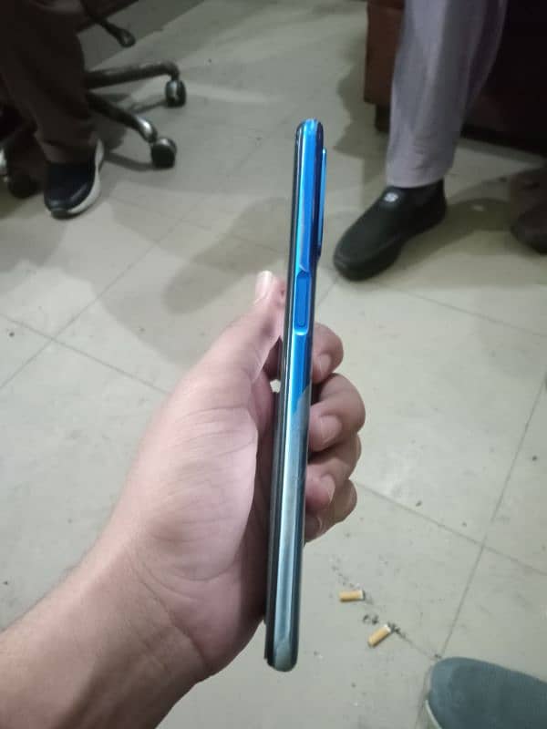 Oppo A54 4