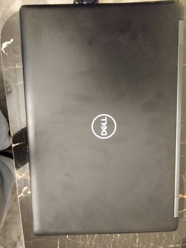 Dell Latitude 5590 1