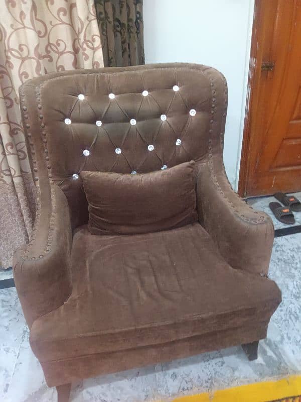 SOFA SET 5 SEATER 4