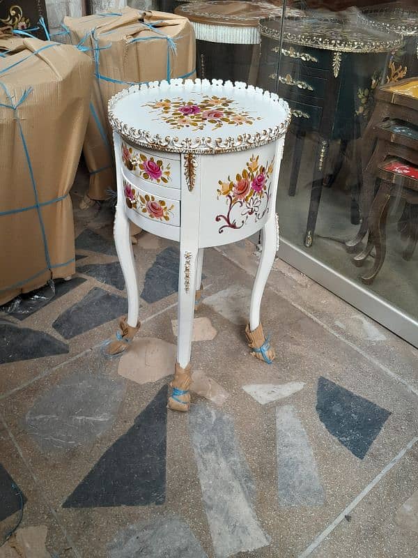 new design table in hole sale price only in 14k 1