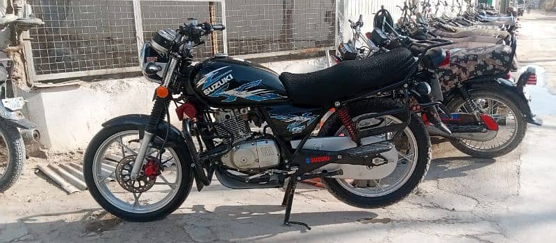 Suzuki gs 150 1