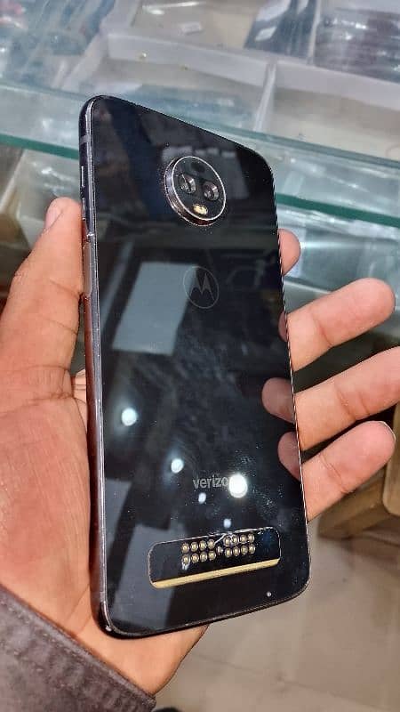 Moto z3 4.64 GB panel change 10 by 9 condition PTA approve 0