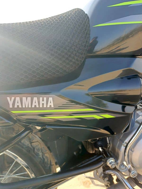 Yamaha Yb125Z  Black Color 4