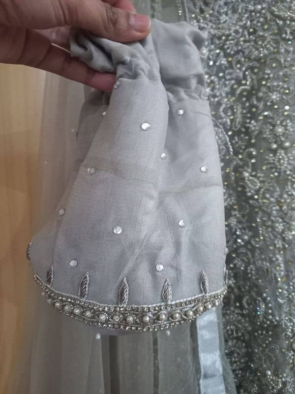 walima grey / silver maxi 9