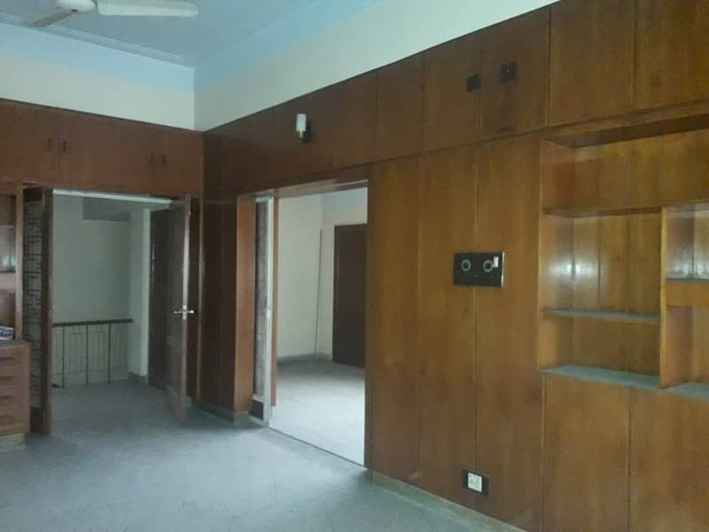 A 1 Kanal House In Gulberg Is On The Market For rent 6