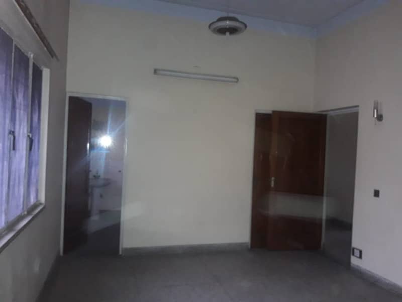 A 1 Kanal House In Gulberg Is On The Market For rent 8