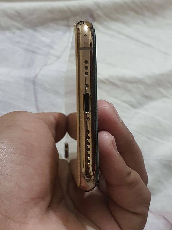 iphone xs 10 by 10 condition 7